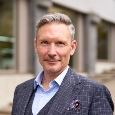 Portraitfoto Peter von Gunten