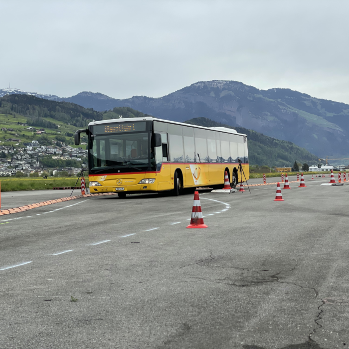 02 Bus